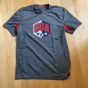 Men’s champion  USA shirt.